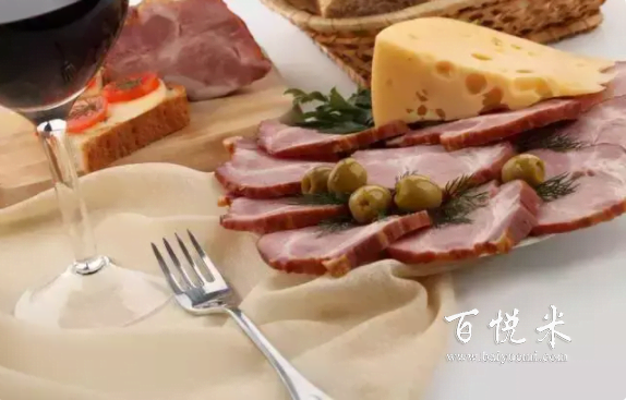 教你紅酒與西餐如何搭配，會(huì)搭配能至臻唯美，相得益彰